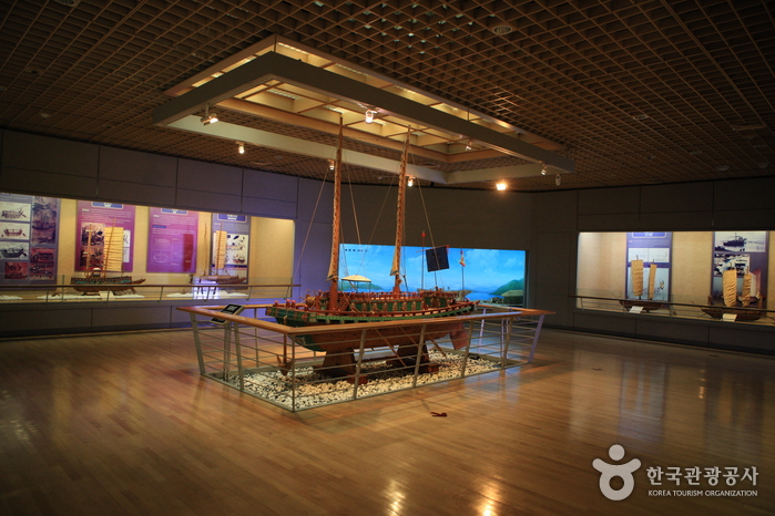 National Maritime Museum (국립해양문화재연구소-구,국립해양유물전시관)