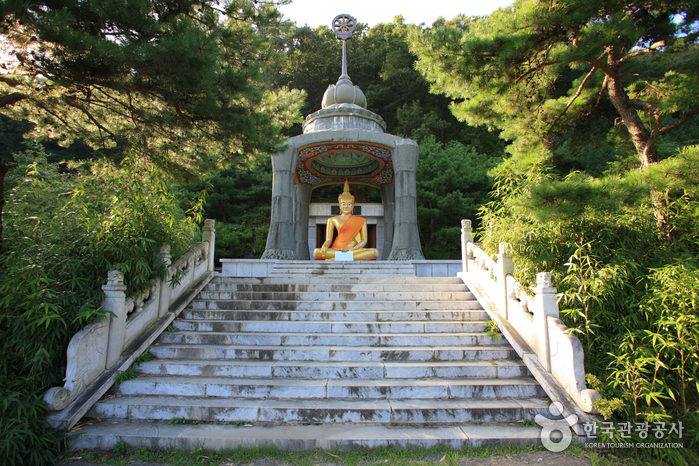 Wawoojongsa Temple (Waujeongsa) (와우정사)
