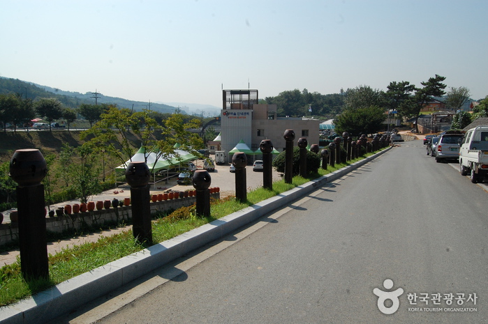 Oegosan Onggi Village (외고산옹기마을) 