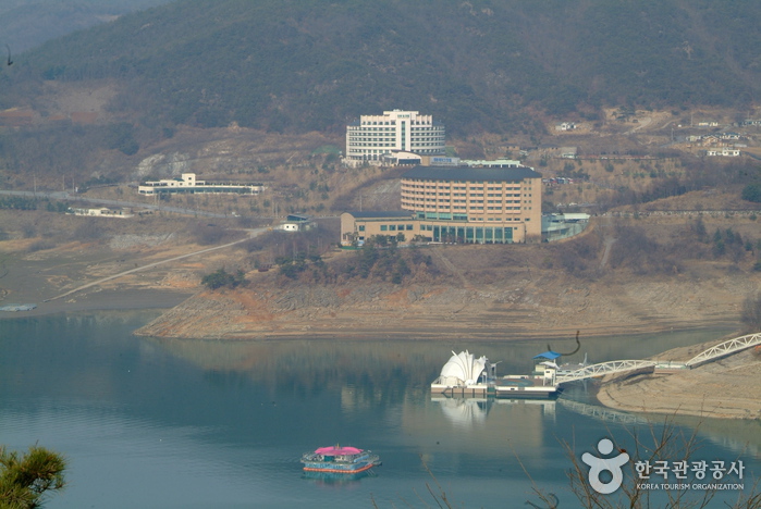 Cheongpung Cultural Heritage Complex (Cheongpung Cultural Heritage Complex)(청풍문화재단지)