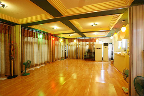 Servill Hotel (세르빌호텔[우수숙박시설 굿스테이])