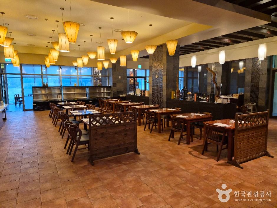 thumbnail-인터컨티넨탈 알펜시아 평창 리조트-11