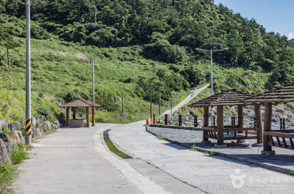 모진이몽돌해변