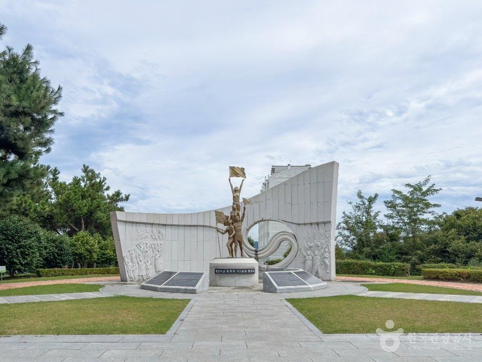 thumbnail-군산 3·1운동 100주년 기념관-11