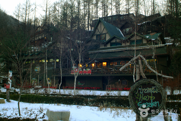 Herbnara Farm (허브나라농원)