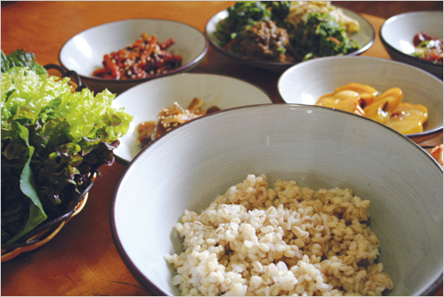 두메골 ‘보리비빔밥’