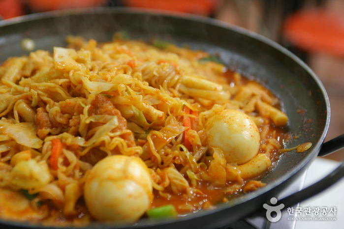 Urijip Tteokbokki (우리집떡볶이)