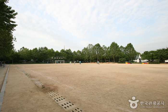 Parc Sinteuri (신트리공원)