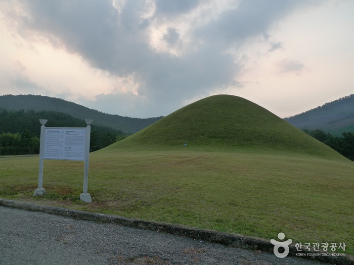 Grab von König Muyeol, Grabstein von König Taejong Muyeol (경주 무열왕릉, 태종무열왕릉비)