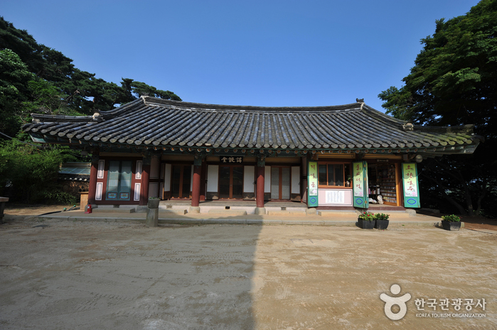 Ganghwa Jeondeungsa Temple (강화 전등사)0