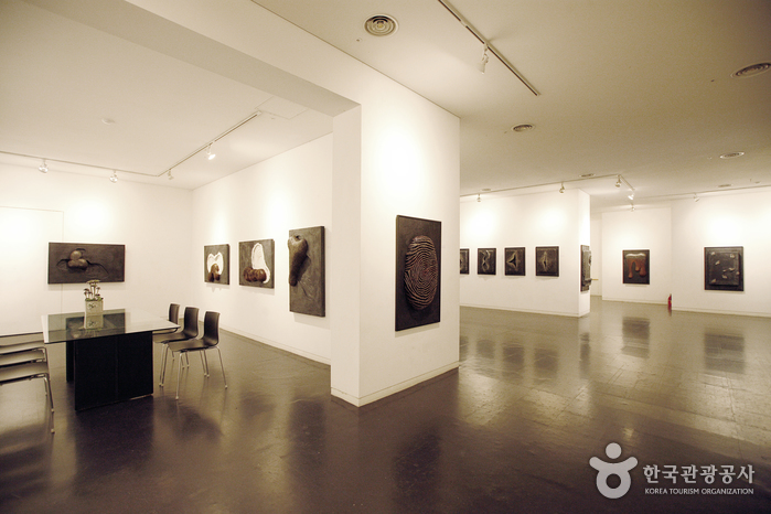 Galerie Gongpyeong du Centre d'art Séoul (서울아트센터 공평갤러리)
