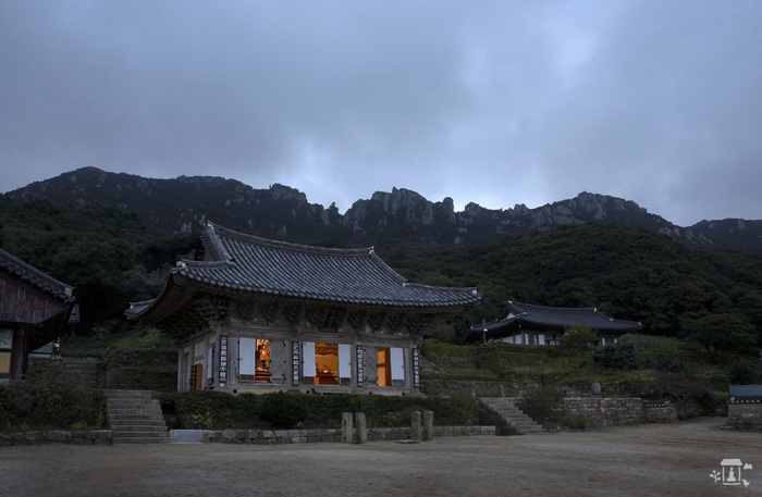 Mihwangsa Temple (미황사)