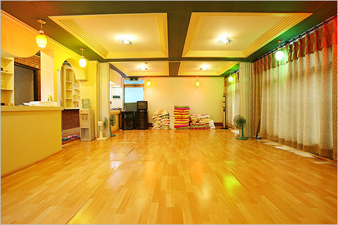 Servill Hotel (세르빌호텔[우수숙박시설 굿스테이])