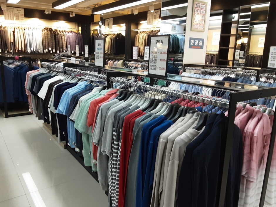 Samsung Fashion Outlet - Munjeong Branch [Tax Refund Shop] (삼성남성 문정점)