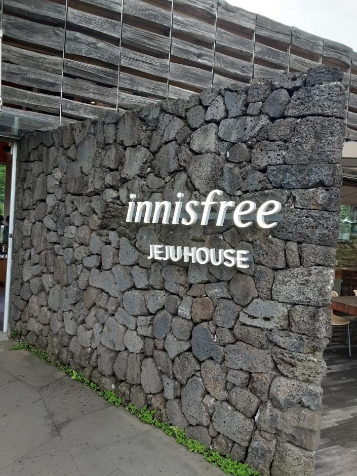 Innisfree - Jeju Shinhwa World Branch [Tax Refund Shop] (이니스프리 제주신화월드점)