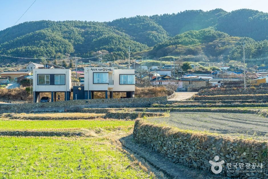 thumbnail-상서마을 옛 돌담길-7