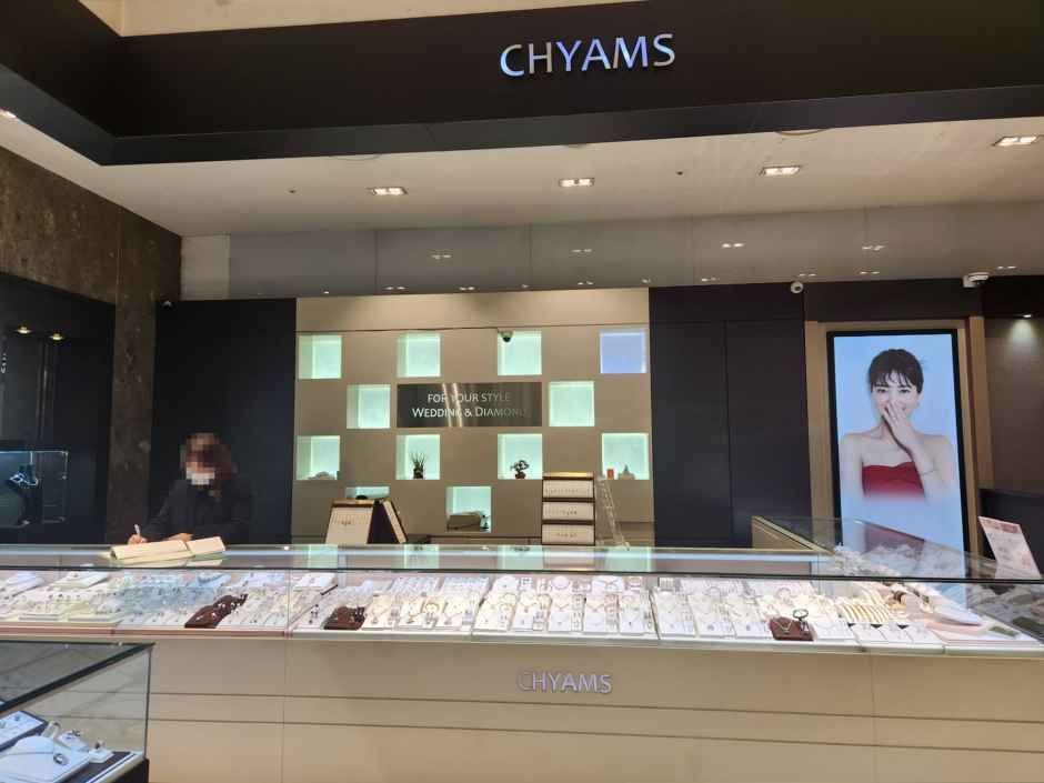 [事後免税店]CHARMS・AKプラザスウォン（水原）店(챰스 AK플라자 수원점)