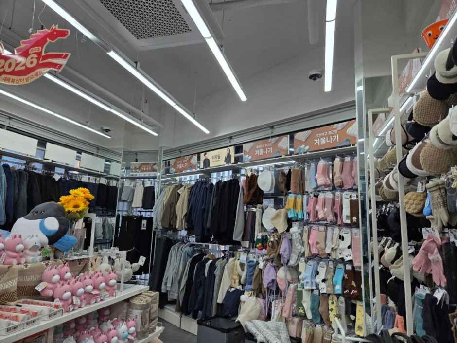 thumbnail-[事後免税店]DAISO（ダイソー）・ホンデ（弘大）2号店(다이소 홍대2호점)-3