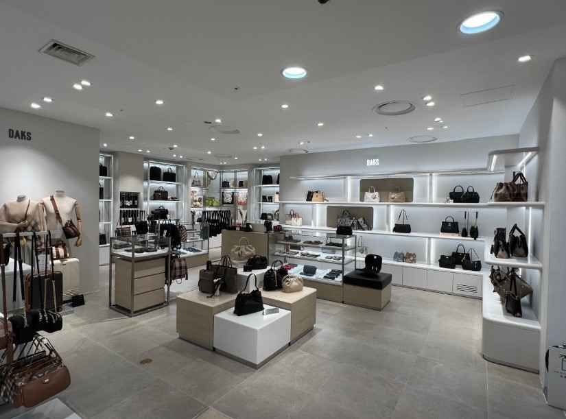 DAKS Handbags LOTTE Department Store Pohang Branch [Tax Refund Shop](닥스핸드백 롯데백화점 포항점)