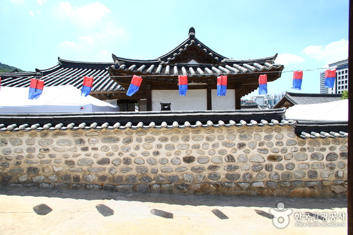 Namsangol Hanok Village (남산골 한옥마을)