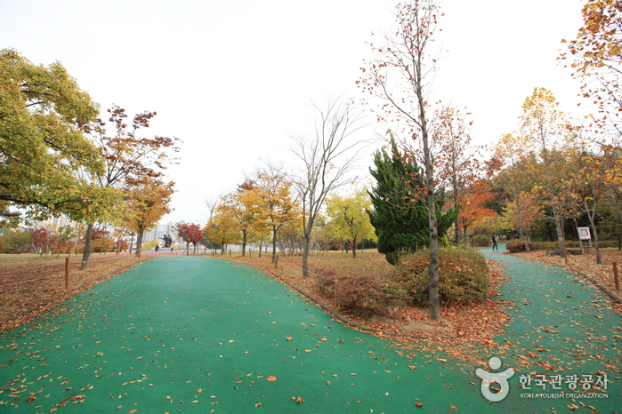 5·18 Memorial Park (5·18 기념공원)