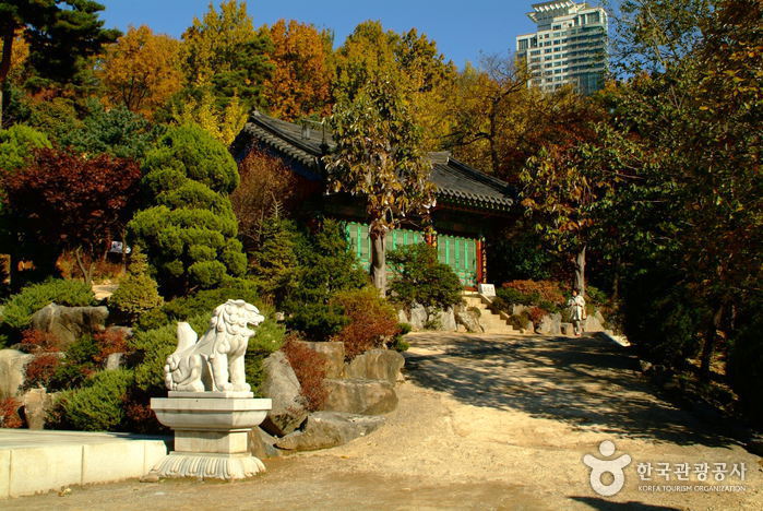 Bongeunsa Temple (봉은사)