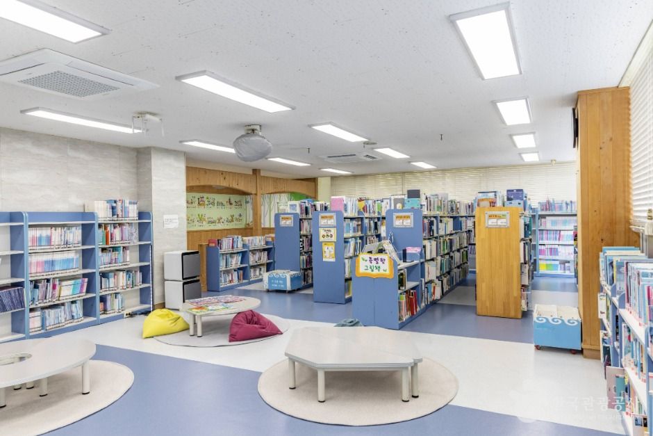 thumbnail-통영시립도서관-6
