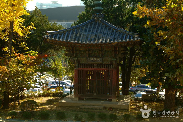 Bongeunsa Temple (봉은사)