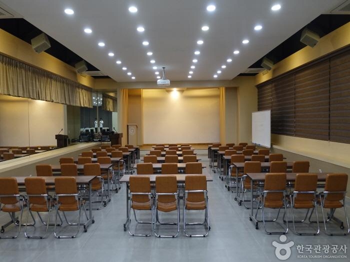 Jeong Gwan Ru (Main Condo)[Korea Quality] / 호텔정관루본관[한국관광 품질인증]