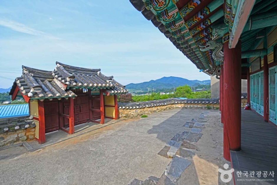 충용사