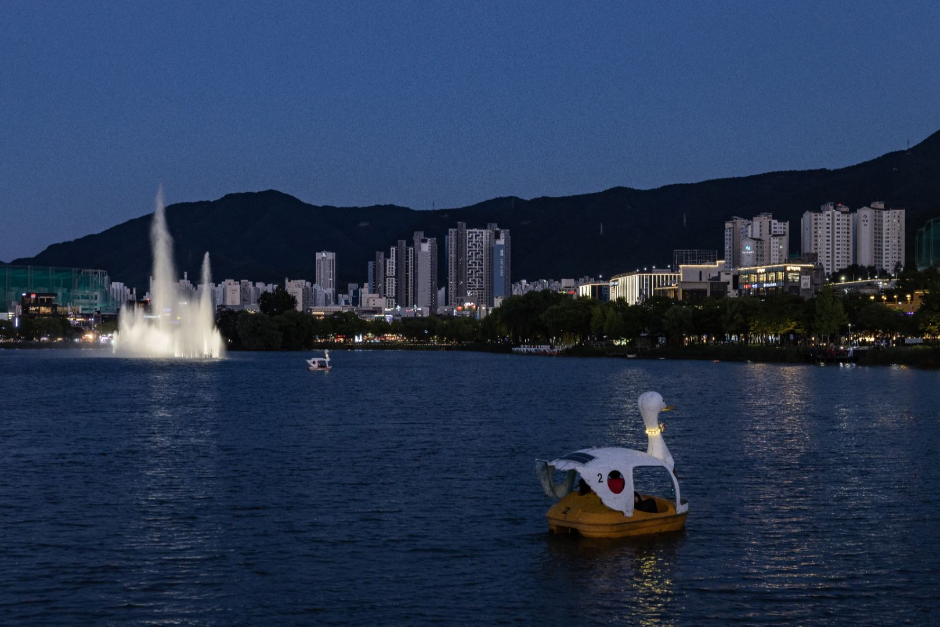 寿城池遊園地（수성못 유원지）