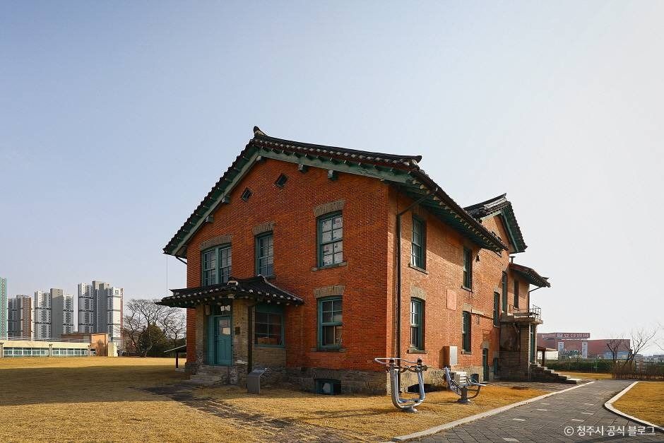 청주 탑동 양관