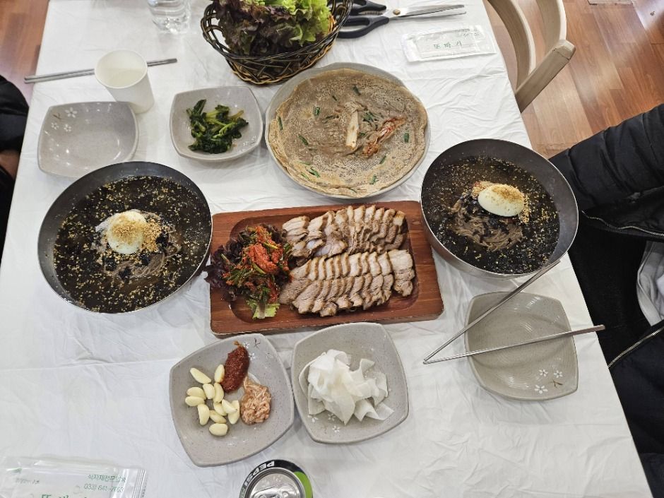 메밀골동해막국수