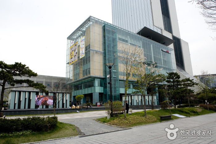 COEX Artium (코엑스아티움)
