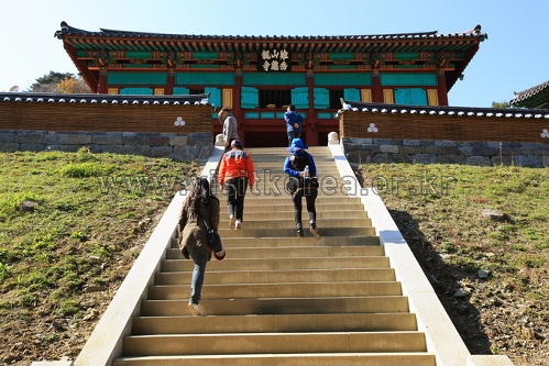 Guryongsa Temple (구룡사)