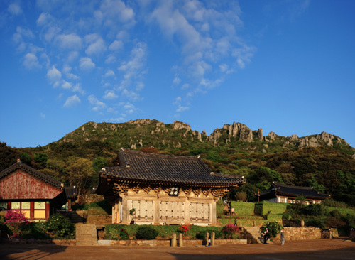 Mihwangsa Temple (미황사)