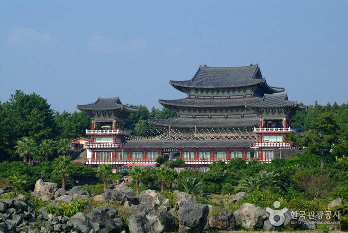 Yakcheonsa Temple (약천사)