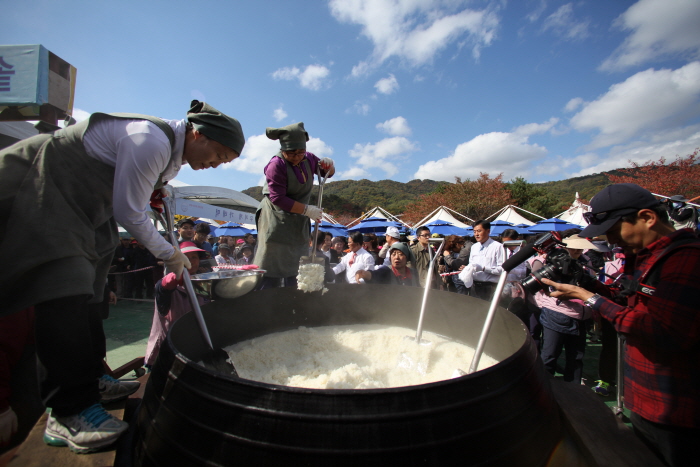 利川米文化祭り（이천쌀문화축제）
