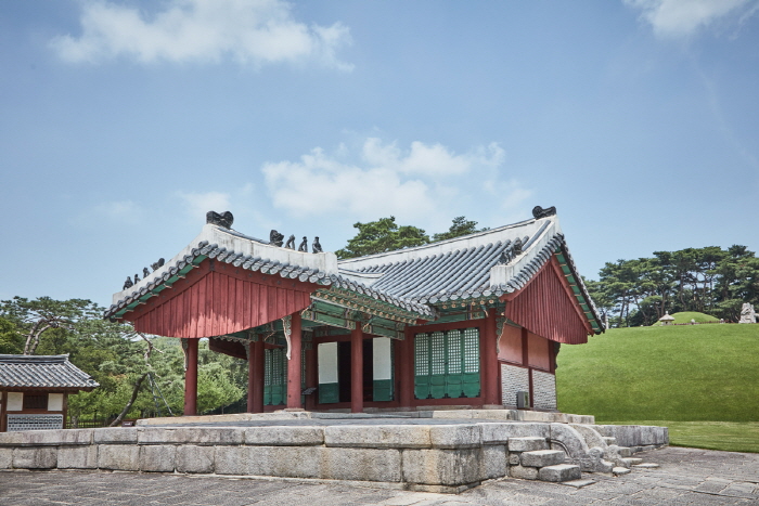 Tumbas Reales Yeongneung y Nyeongneung en Yeoju (여주 영릉(英陵)과 영릉(寧陵)) [Patrimonio Cultural de la Humanidad de la Unesco]