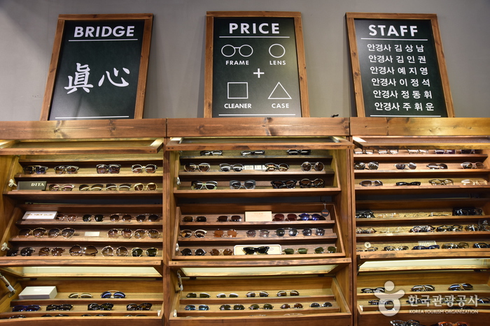 BRIDGE眼鏡[韓國觀光品質認證/Korea Quality]브릿지안경[한국관광 품질인증/Korea Quality]