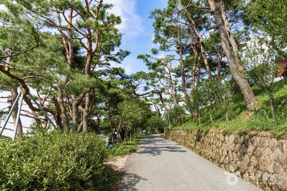 충의공원