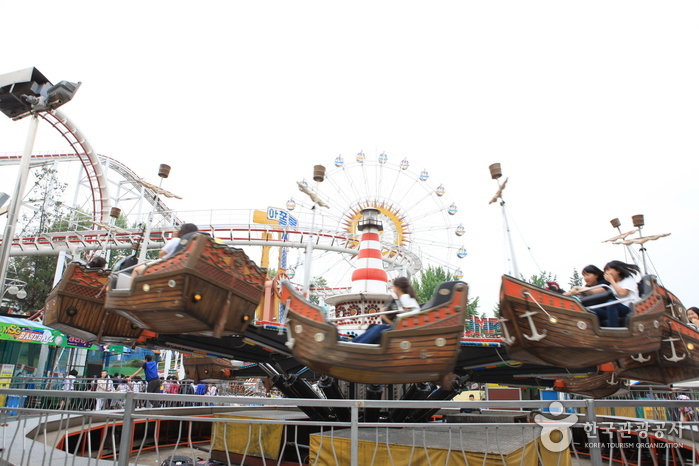 Children’s Grand Park (서울 어린이대공원)