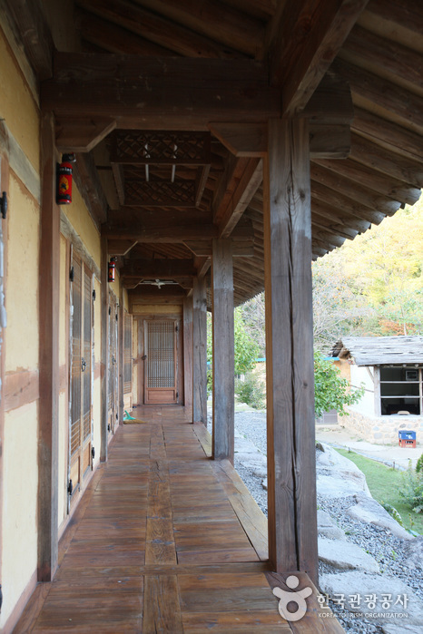 Chodangbang (초당방)  
