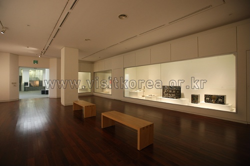 Ewha Womans University Museum (이화여자대학교박물관)