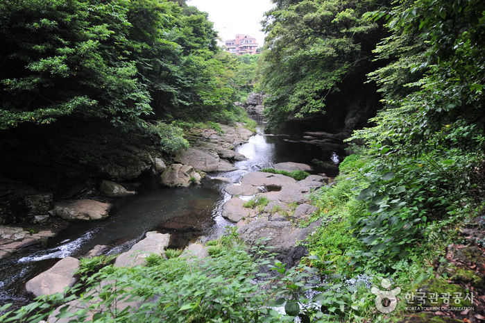 Andeokgyegok Valley (안덕계곡)