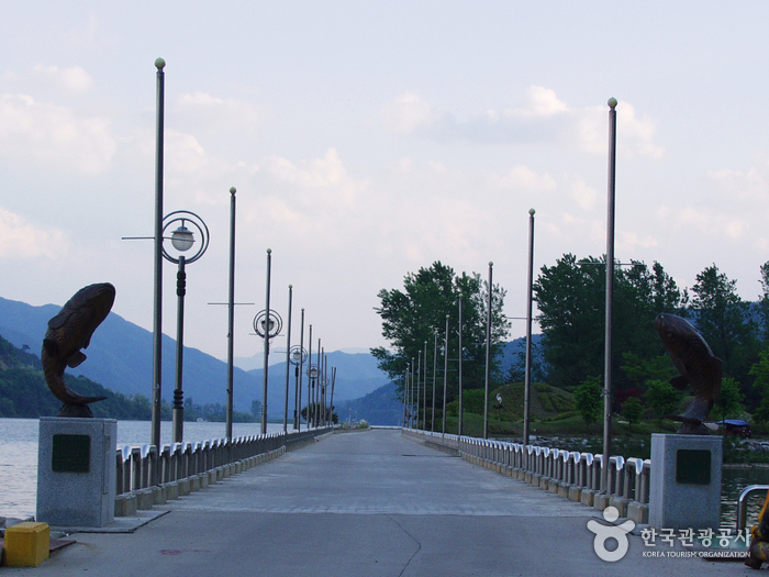 Bungeoseom Island (붕어섬)