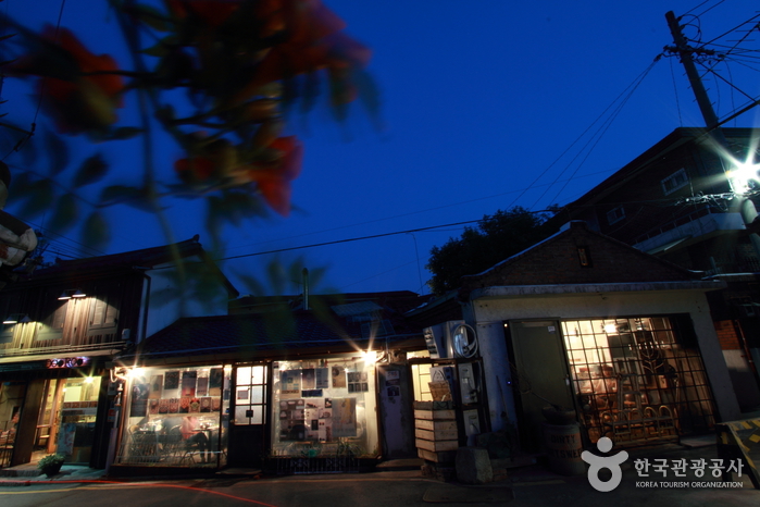 Le quartier Samcheong-dong (삼청동길)1