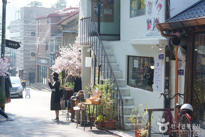 三清洞道（삼청동길）