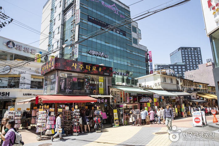 Hongdae (Rue de l’université de Hongik) (홍대)