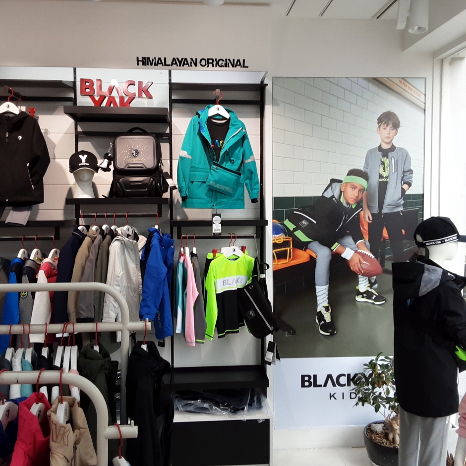 Black Yak Kids - Jeju Chilseong Branch [Tax Refund Shop] (블랙야크키즈 제주칠성)